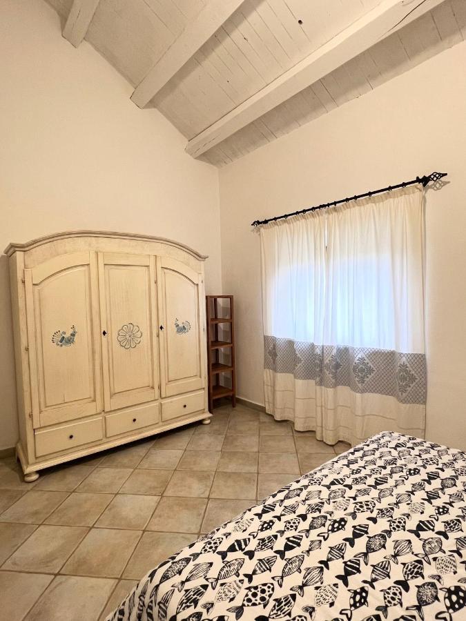 Appartamento Il Caracolo A Cala Francese La Maddalena  Extérieur photo
