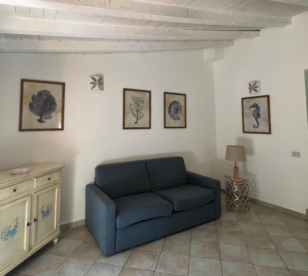 Appartamento Il Caracolo A Cala Francese La Maddalena  Extérieur photo